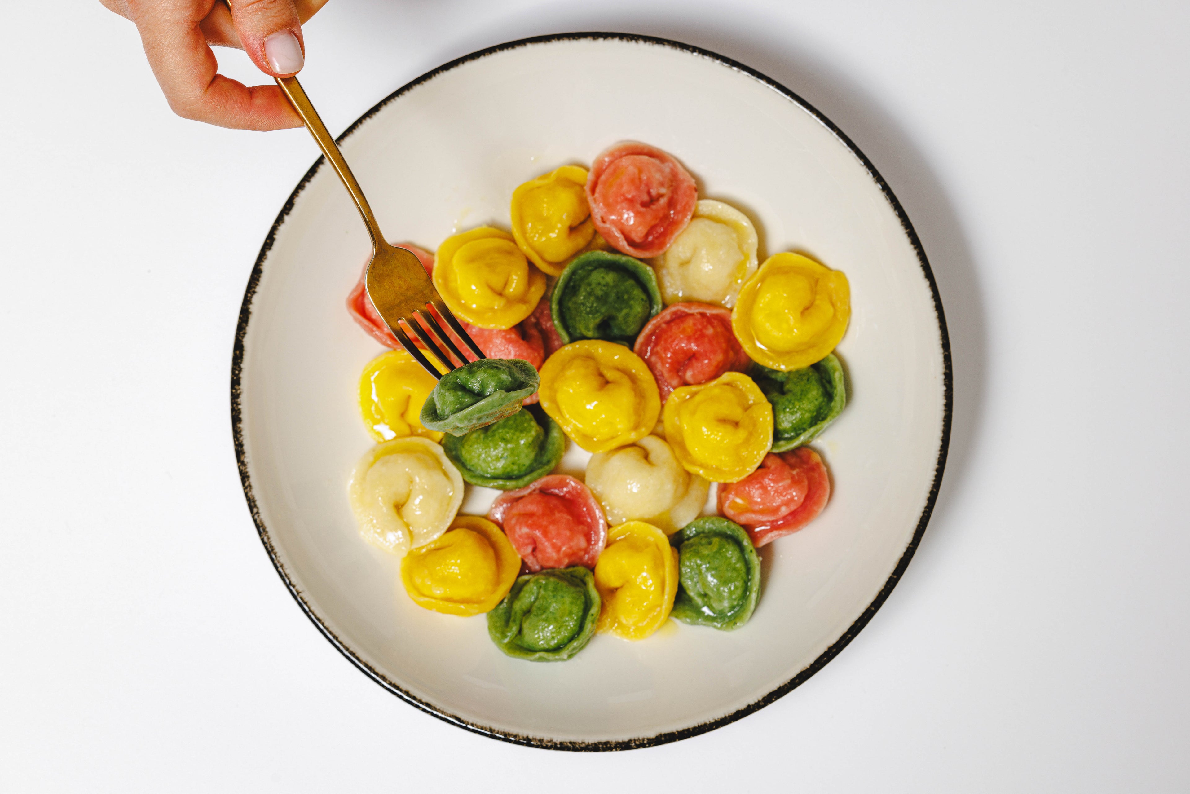 Пельмені різнокольорові з куркою