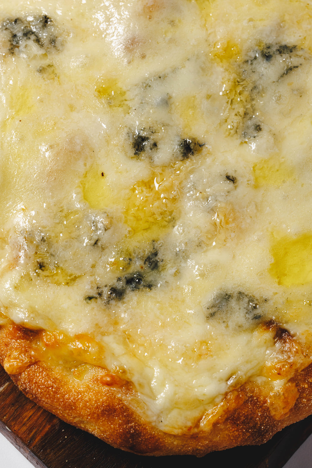 Пінса Кватро формаджі