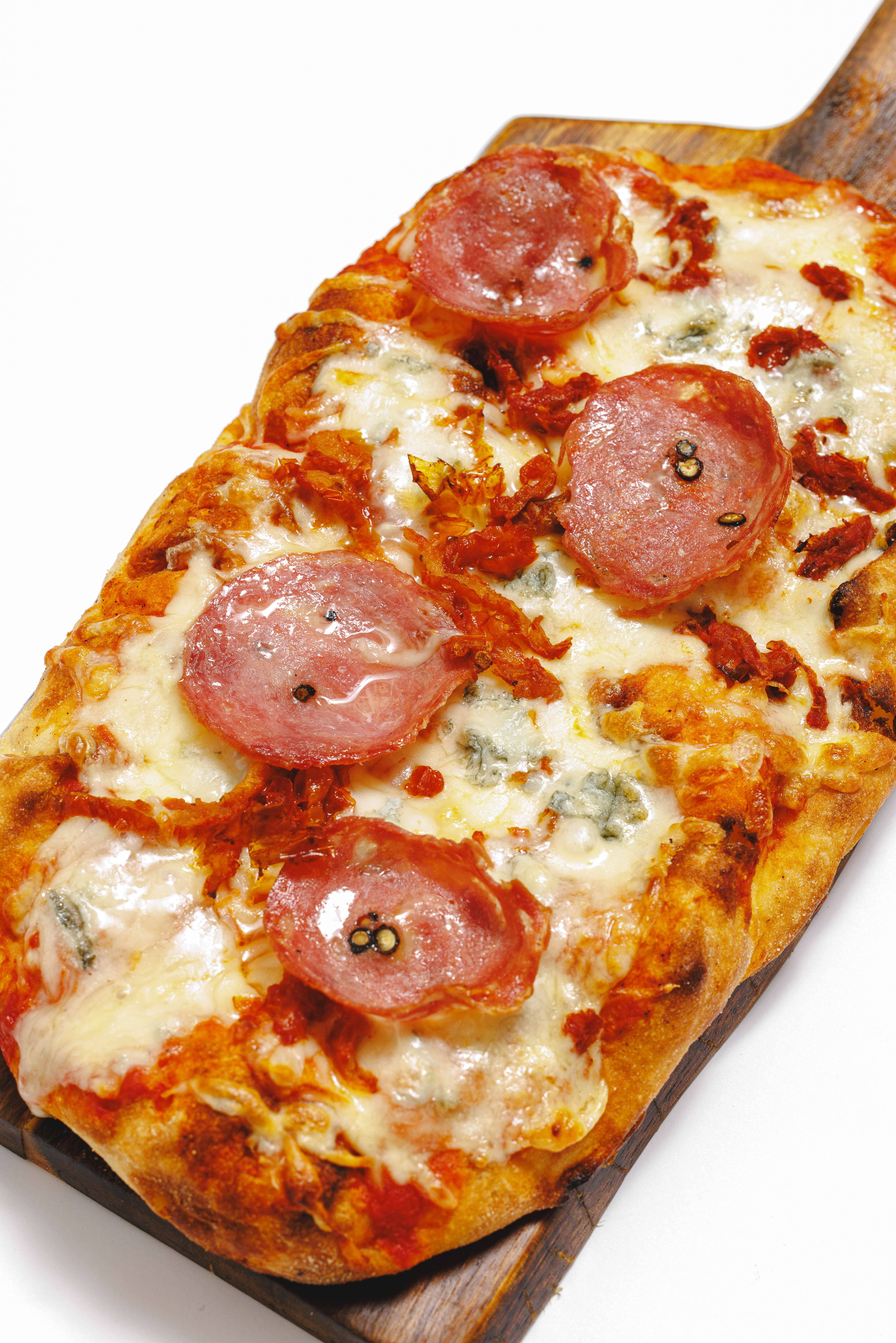 Пінса Салямі